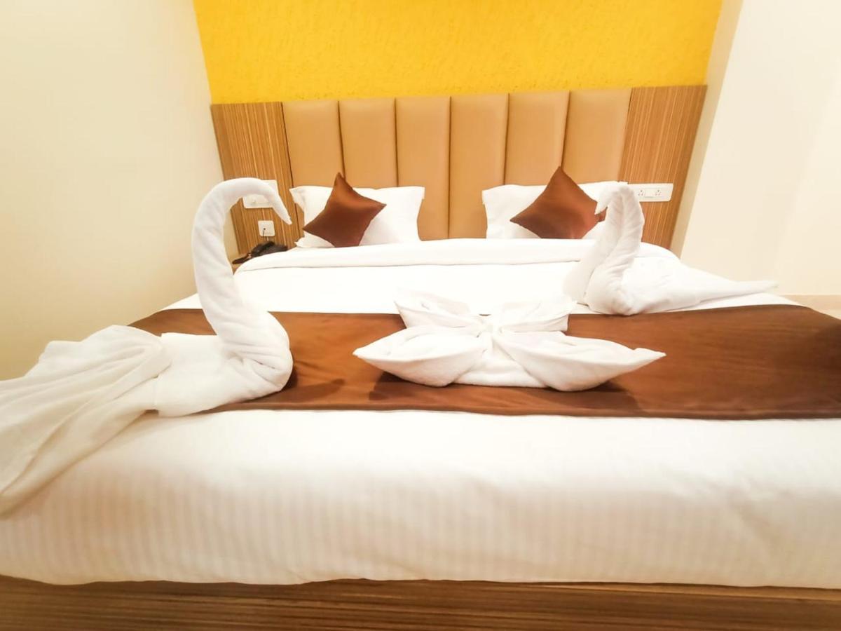 Hotel Maitri Májszúr Kültér fotó